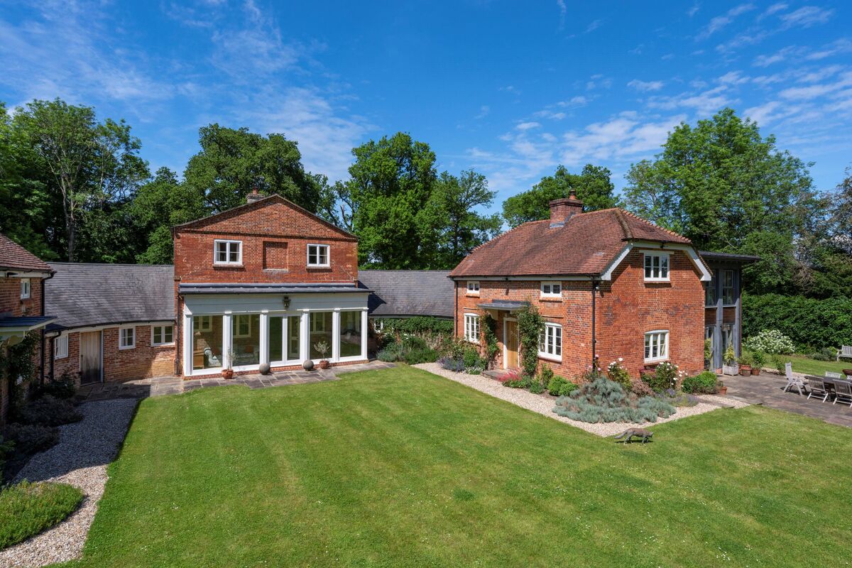 estate for sale in Hackwood Park, Basingstoke, Hampshire, RG25 CHO012037144 Knight Frank