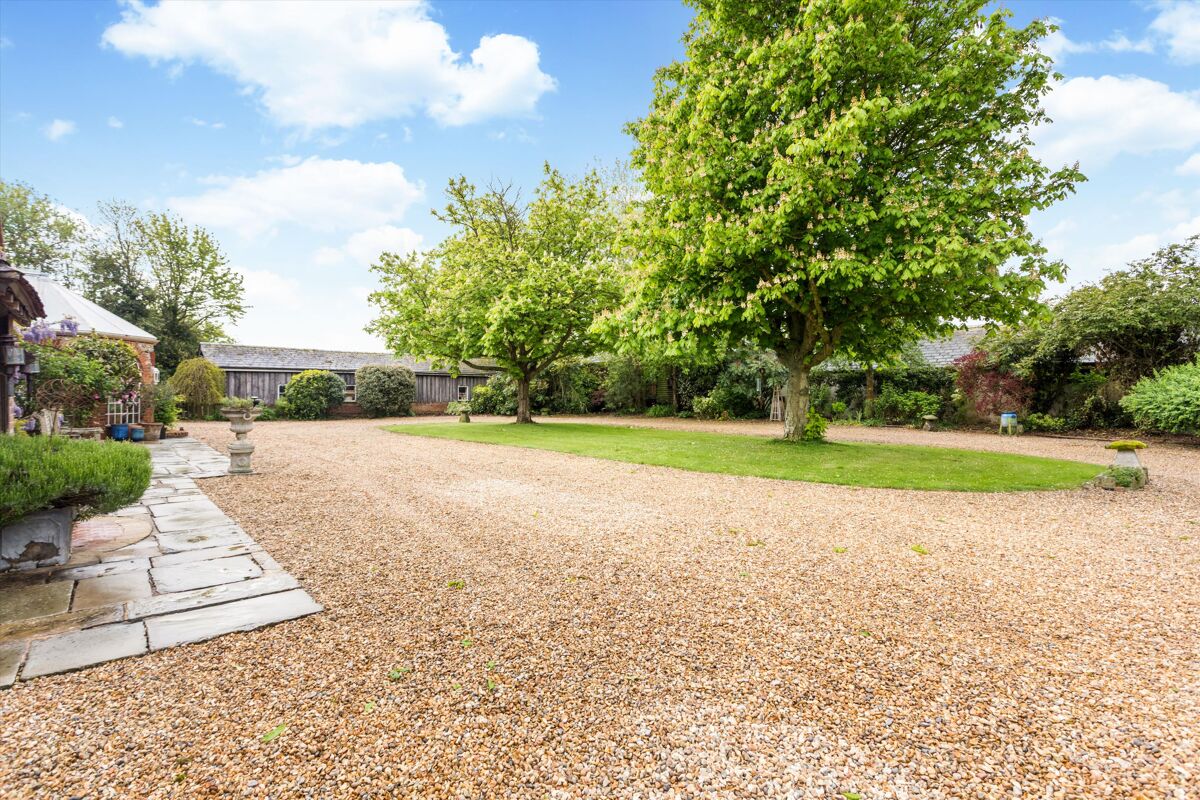 house for sale in Quarley, Andover, Hampshire, SP11 CHO012071390