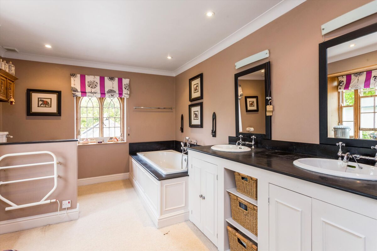 house for sale in Quarley, Andover, Hampshire, SP11 CHO012071390