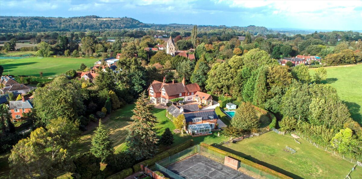 house for sale in Hawkley, Liss, Hampshire, GU33 CHO012098689 Knight Frank house for sale in Hawkley, Liss, Hampshire, GU33 CHO012098689 Knight Frank