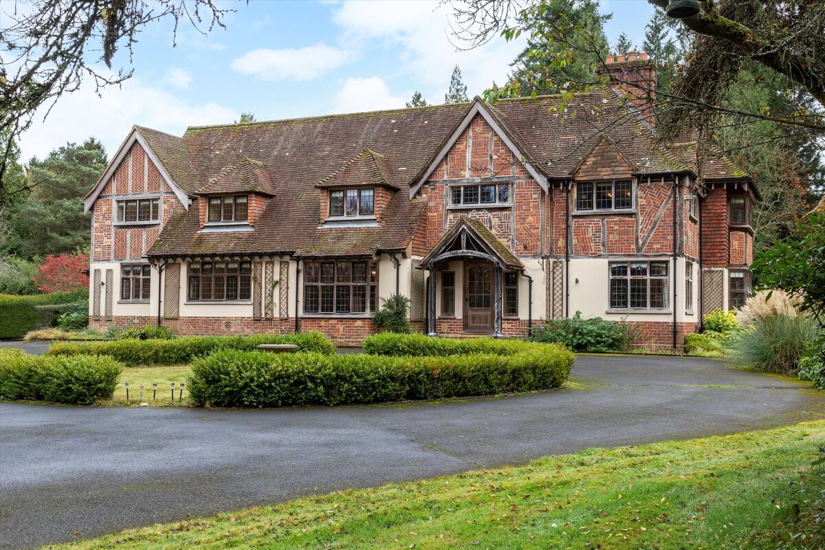 house for sale in Road, Godalming, Surrey, GU8 CHO012178971