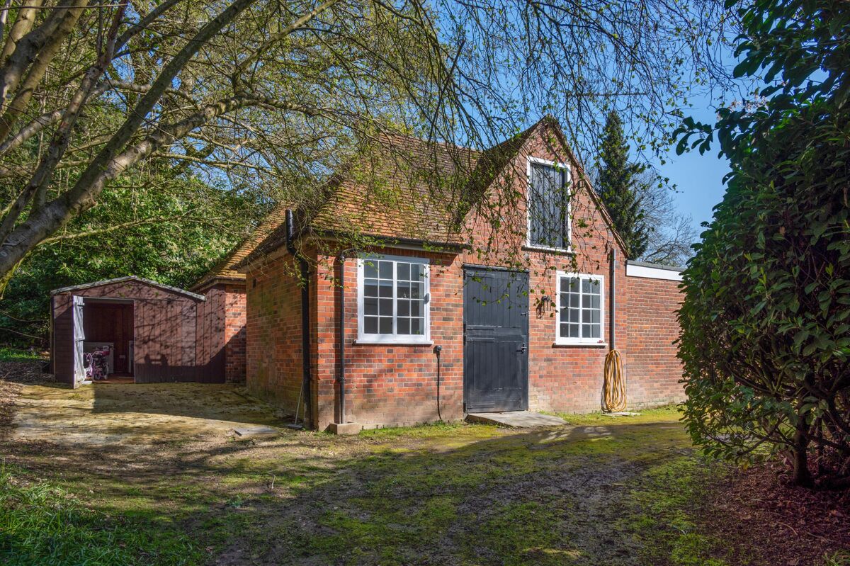 House For Sale In Bradcutts Lane Cookham Maidenhead Berkshire Sl6