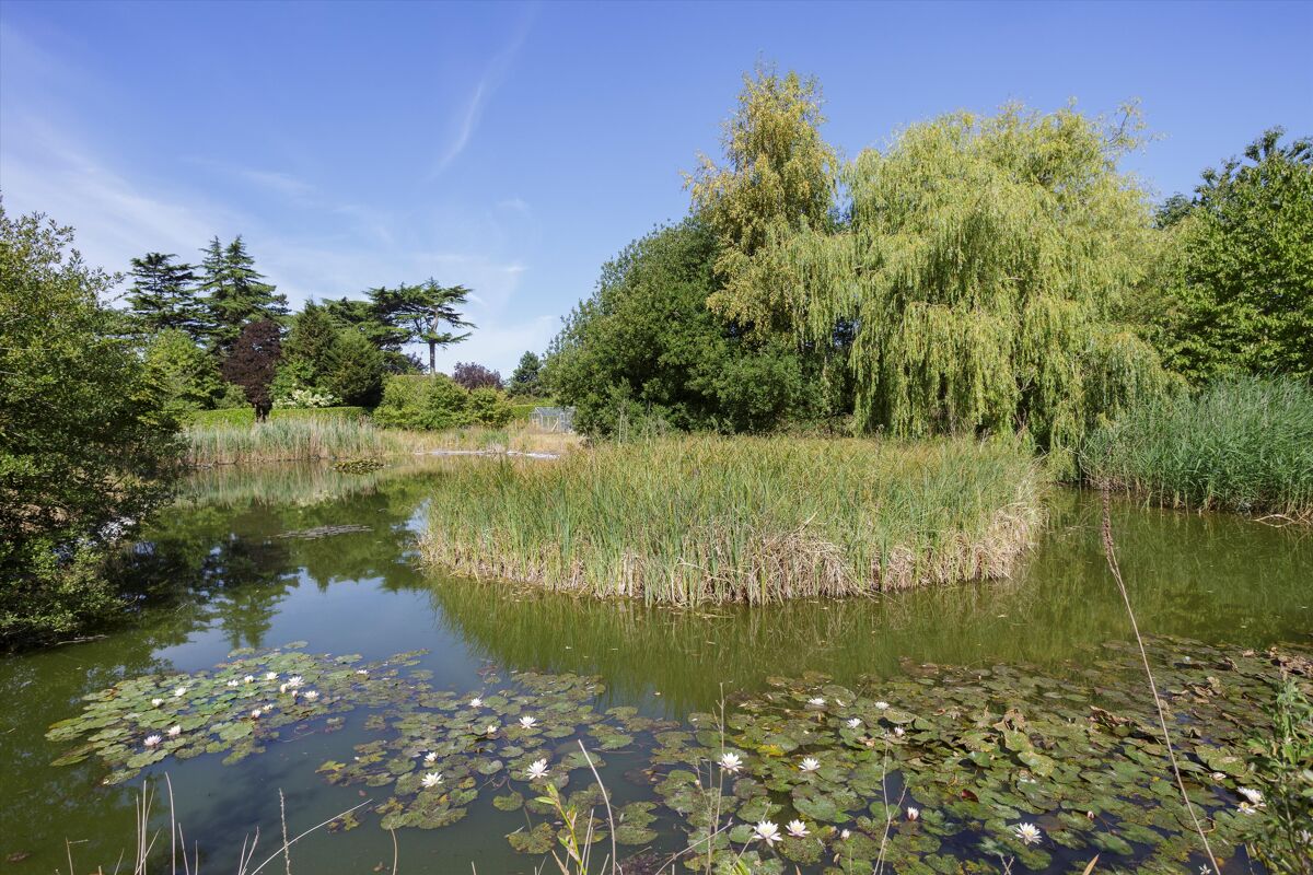 house for sale in Cliveden Road, Taplow, Buckinghamshire, SL6