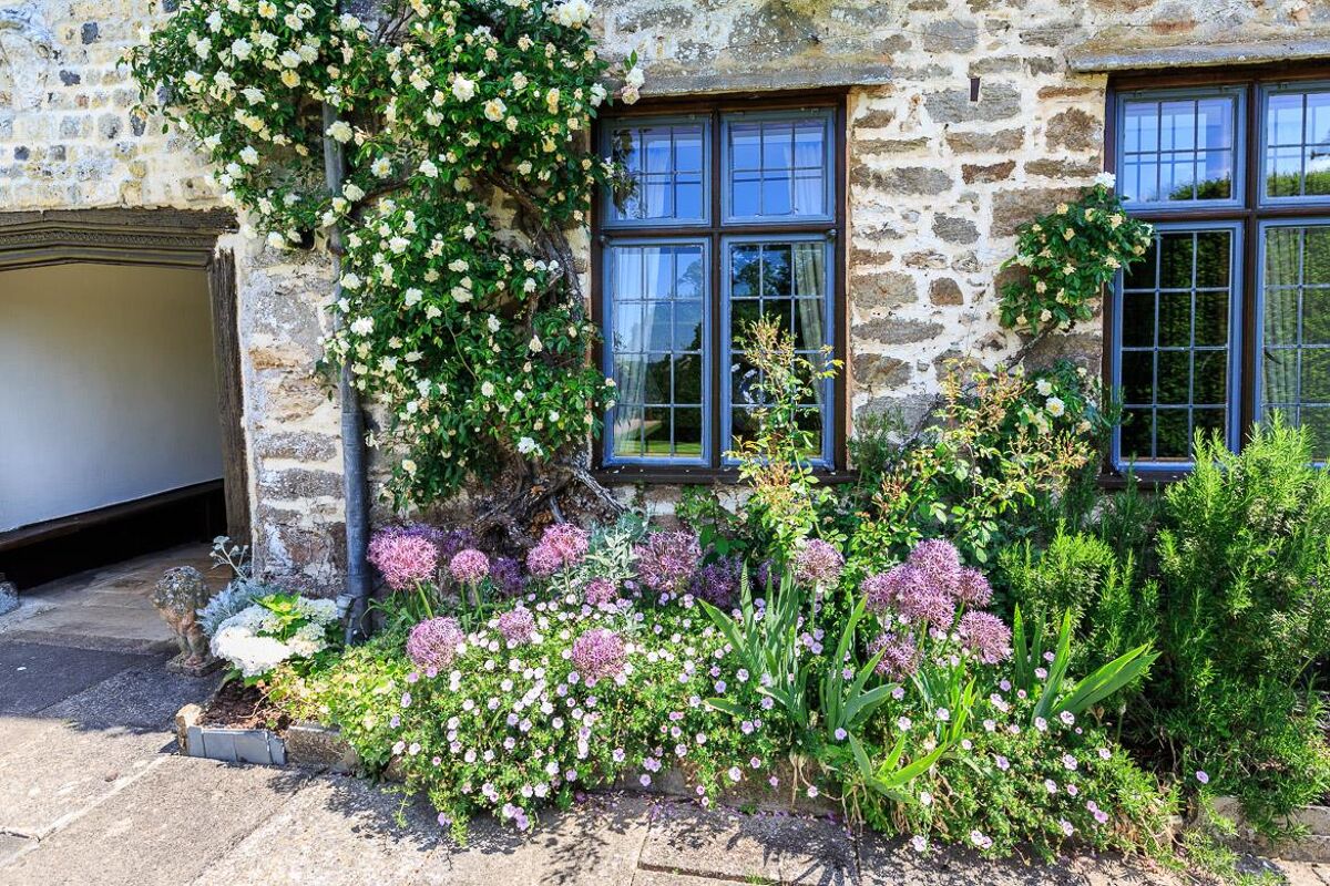 house for sale in Ottery St. Mary, Devon, EX11 CHO012254592 Knight