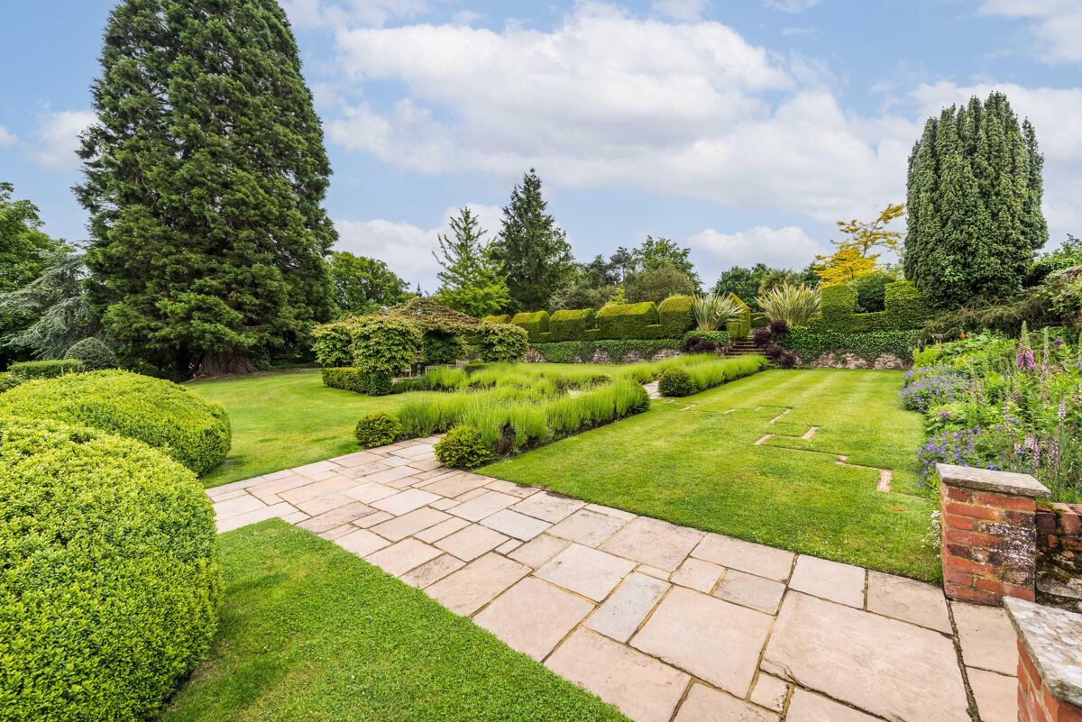 Property for sale Seal Chart, Sevenoaks, Kent, TN15. Knight Frank