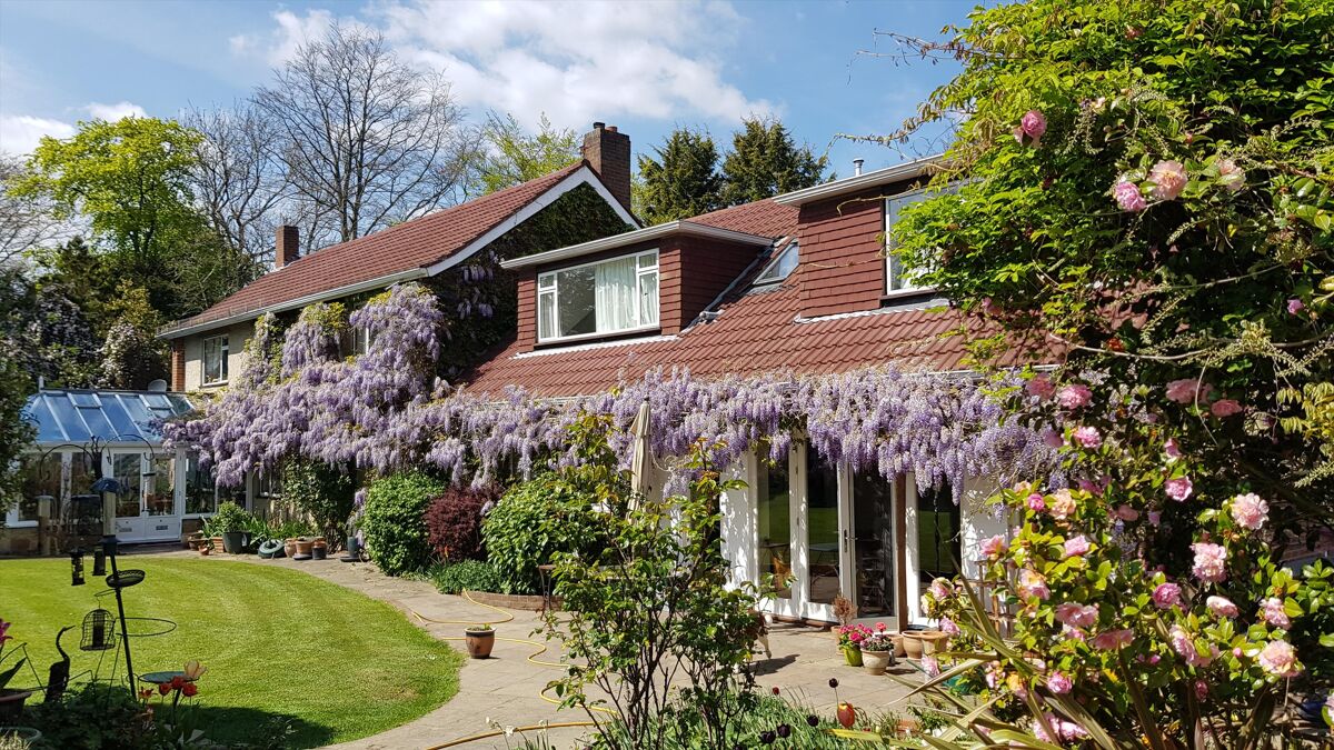 house for sale in Mill Lane, Hildenborough, Tonbridge, Kent, TN11