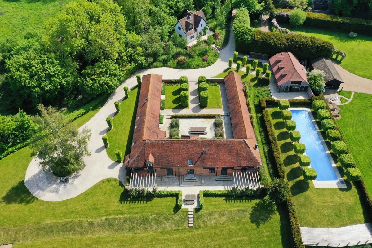 house for sale in Blackmoor, Liss, Hampshire, GU33 CHO012282419