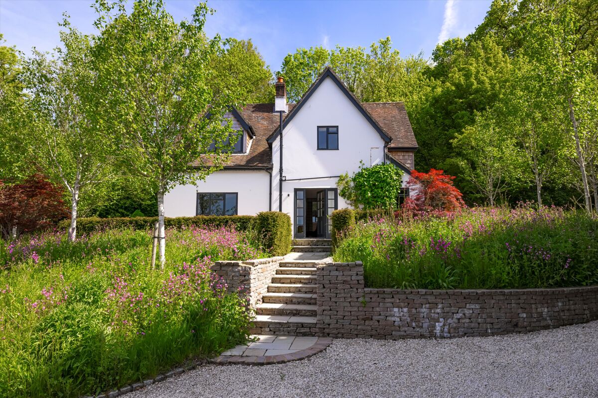 house for sale in Blackmoor, Liss, Hampshire, GU33 CHO012282419