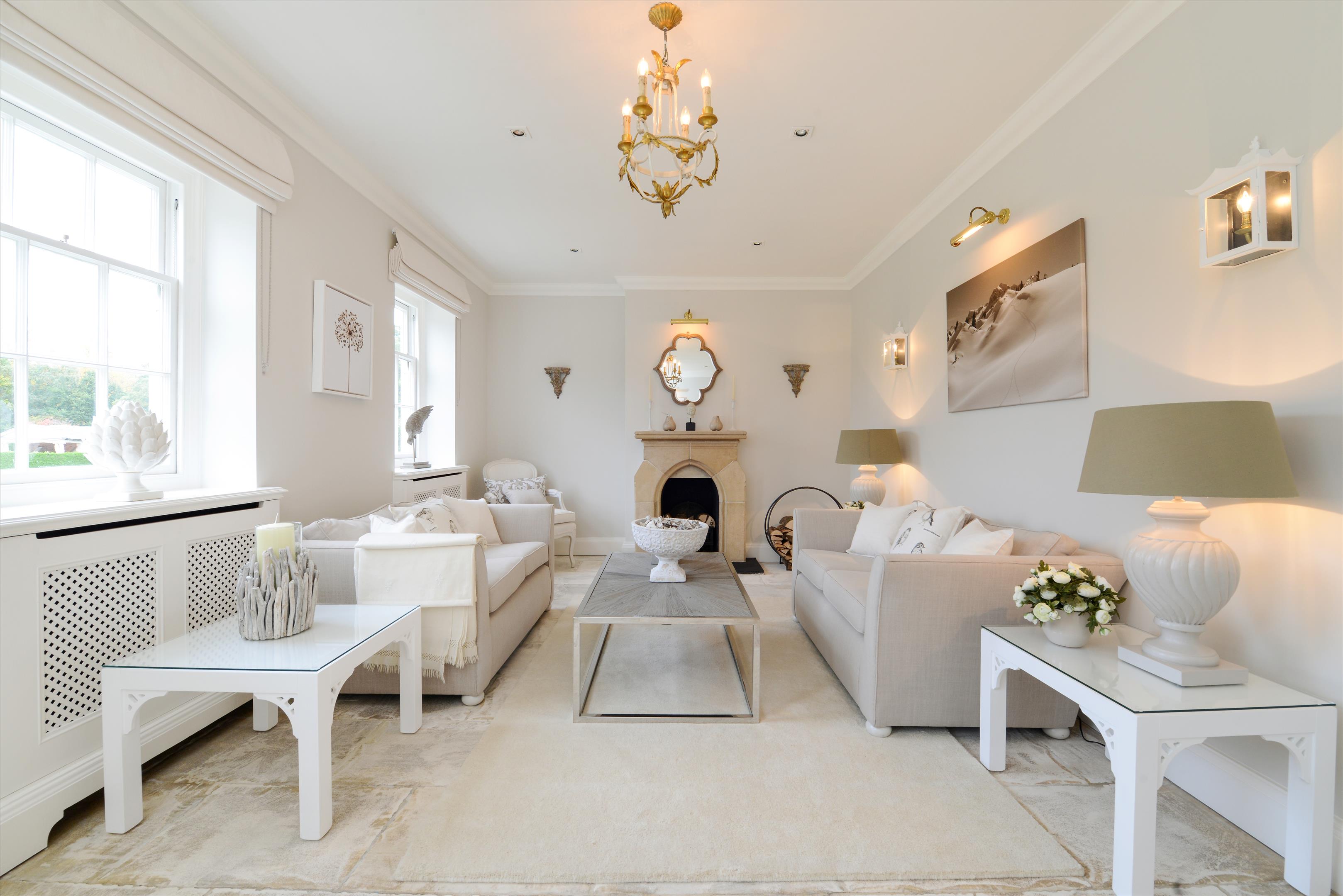 53.75 acres, Chobham, GU24., Surrey UKLandandFarms.co.uk