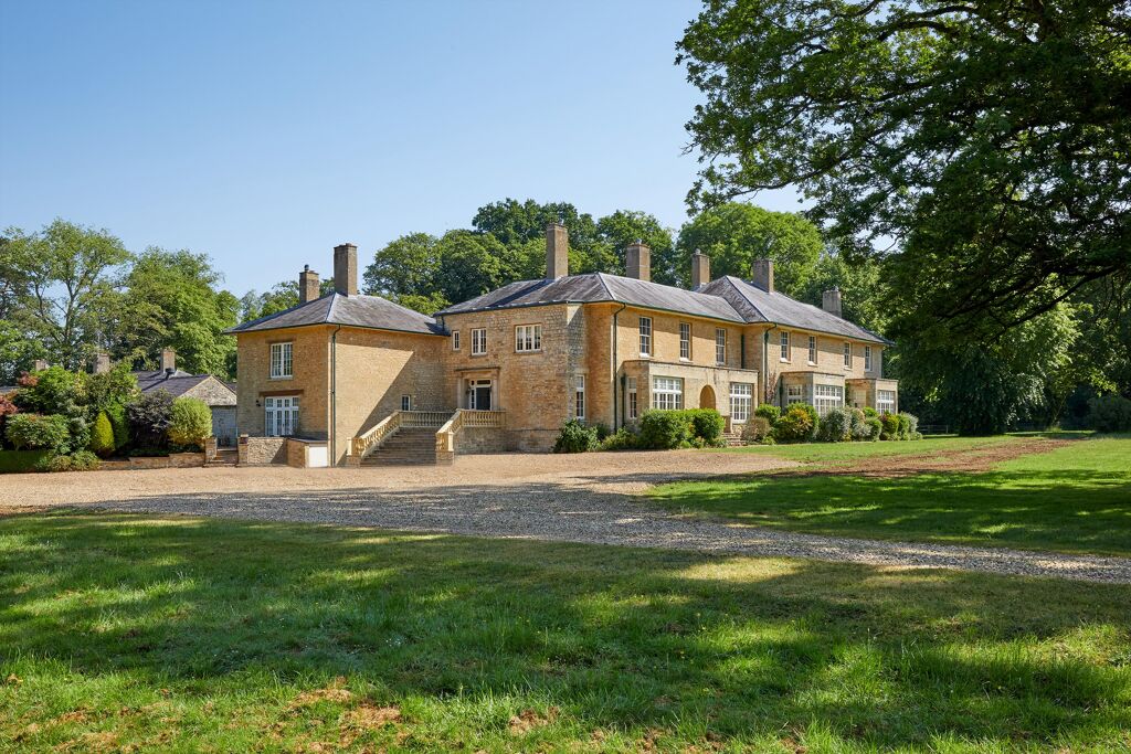 Image of Buckinghamshire, MK18