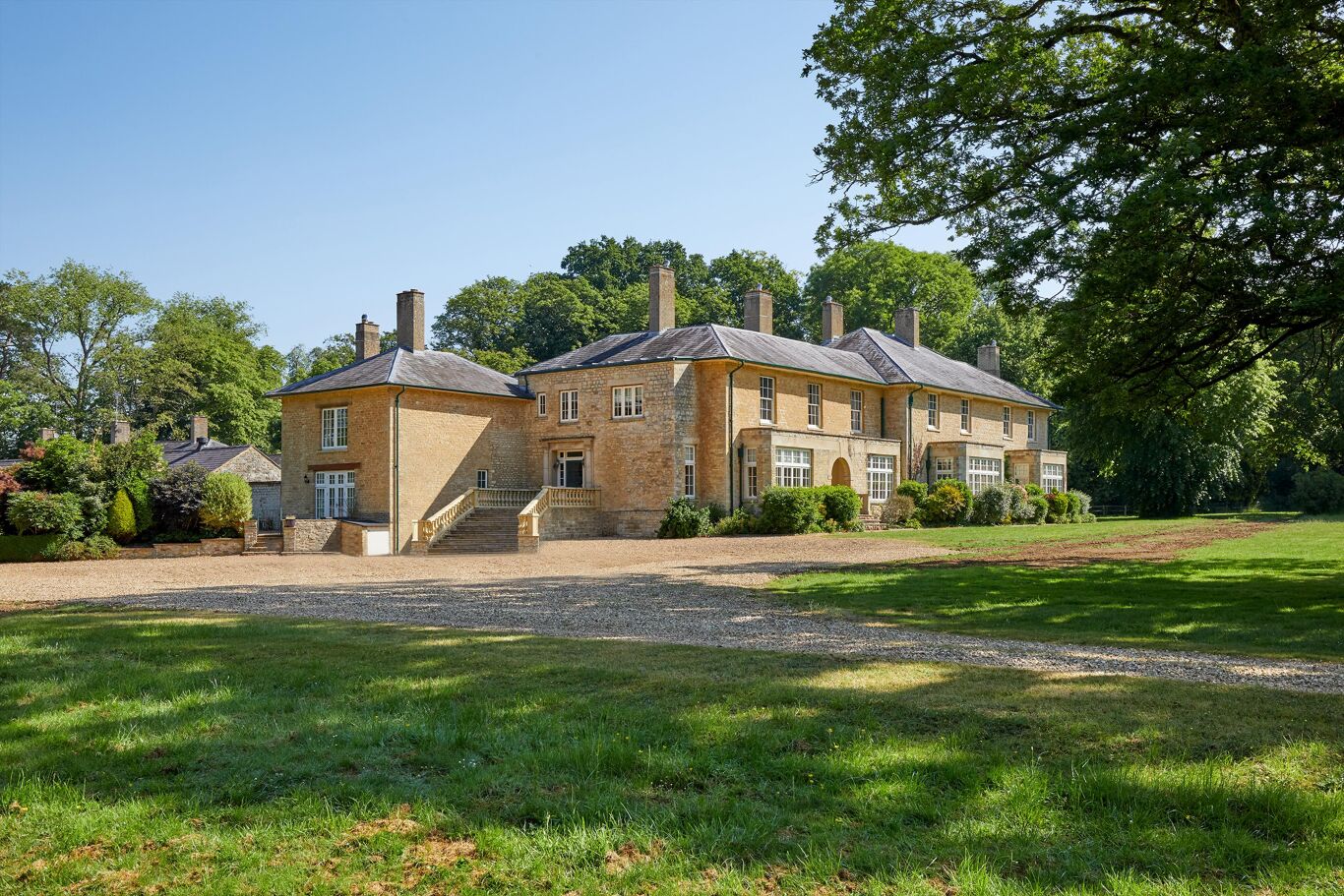 Image of Buckinghamshire, MK18
