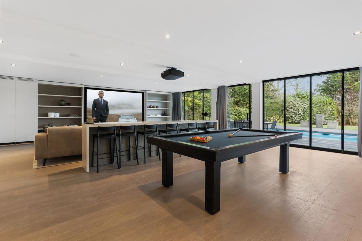 house for sale in Birds Hill Drive, Oxshott, Leatherhead, Surrey, KT22