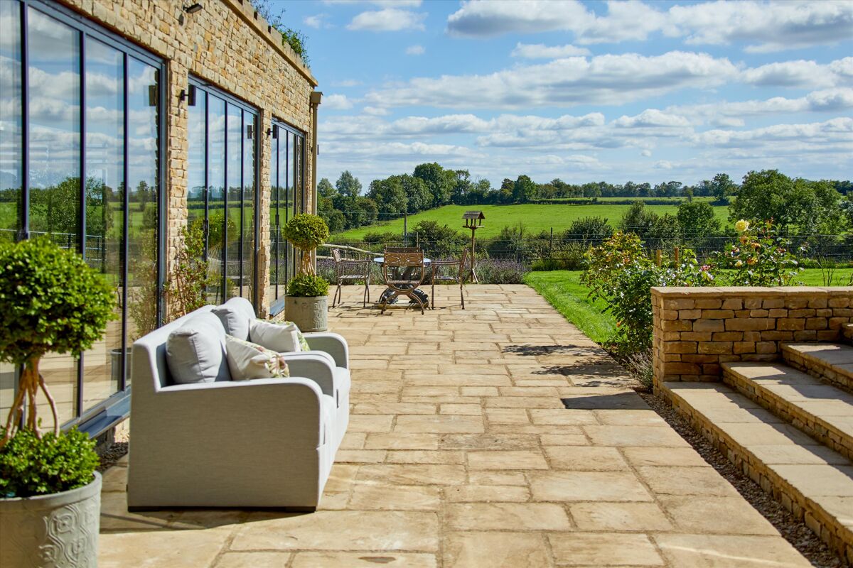 house for sale in Lower Oddington, MoretoninMarsh, Gloucestershire