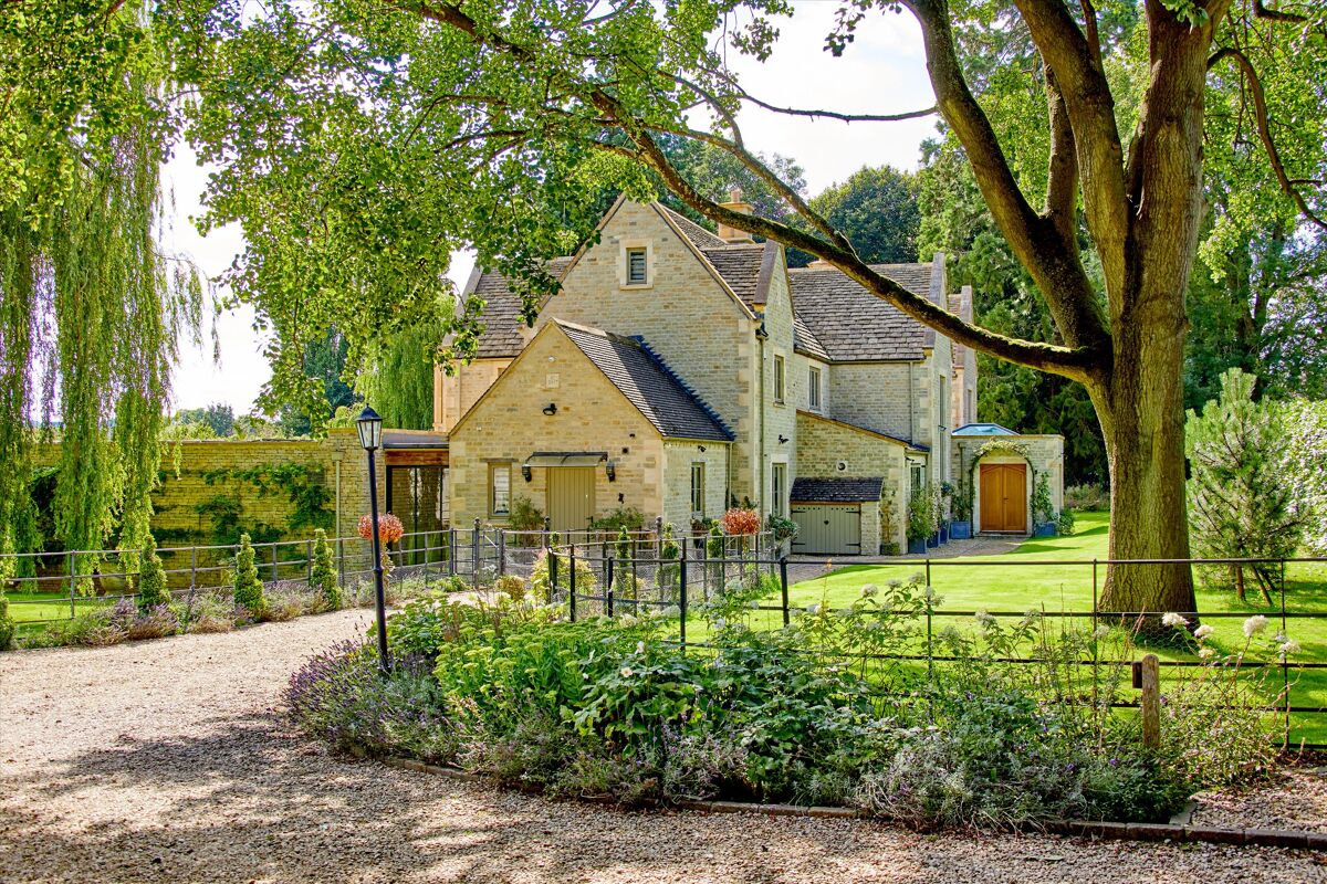 house for sale in Lower Oddington, MoretoninMarsh, Gloucestershire