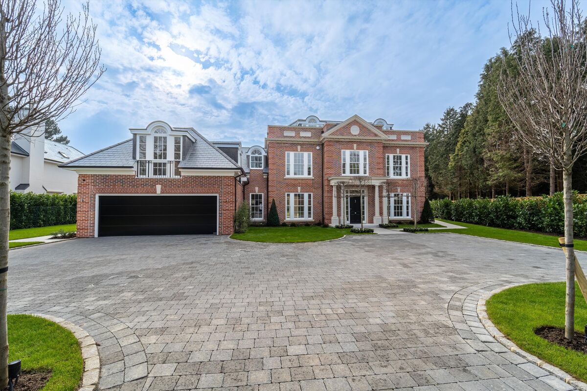 house for sale in Icklingham Road, Cobham, Cobham, KT11 CHO012395571