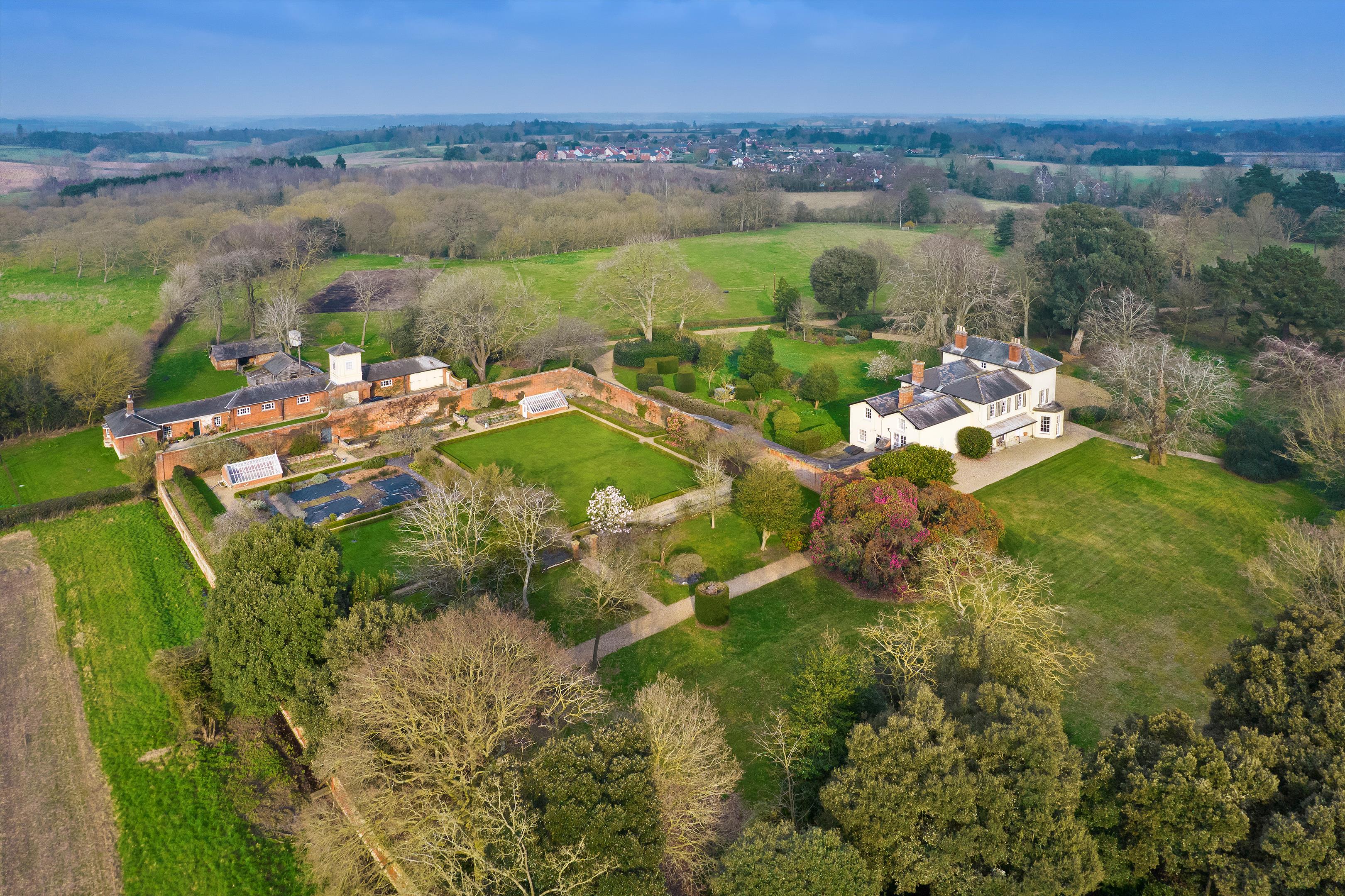 24 acres, Boxted, Colchester, CO4, Essex UKLandandFarms.co.uk