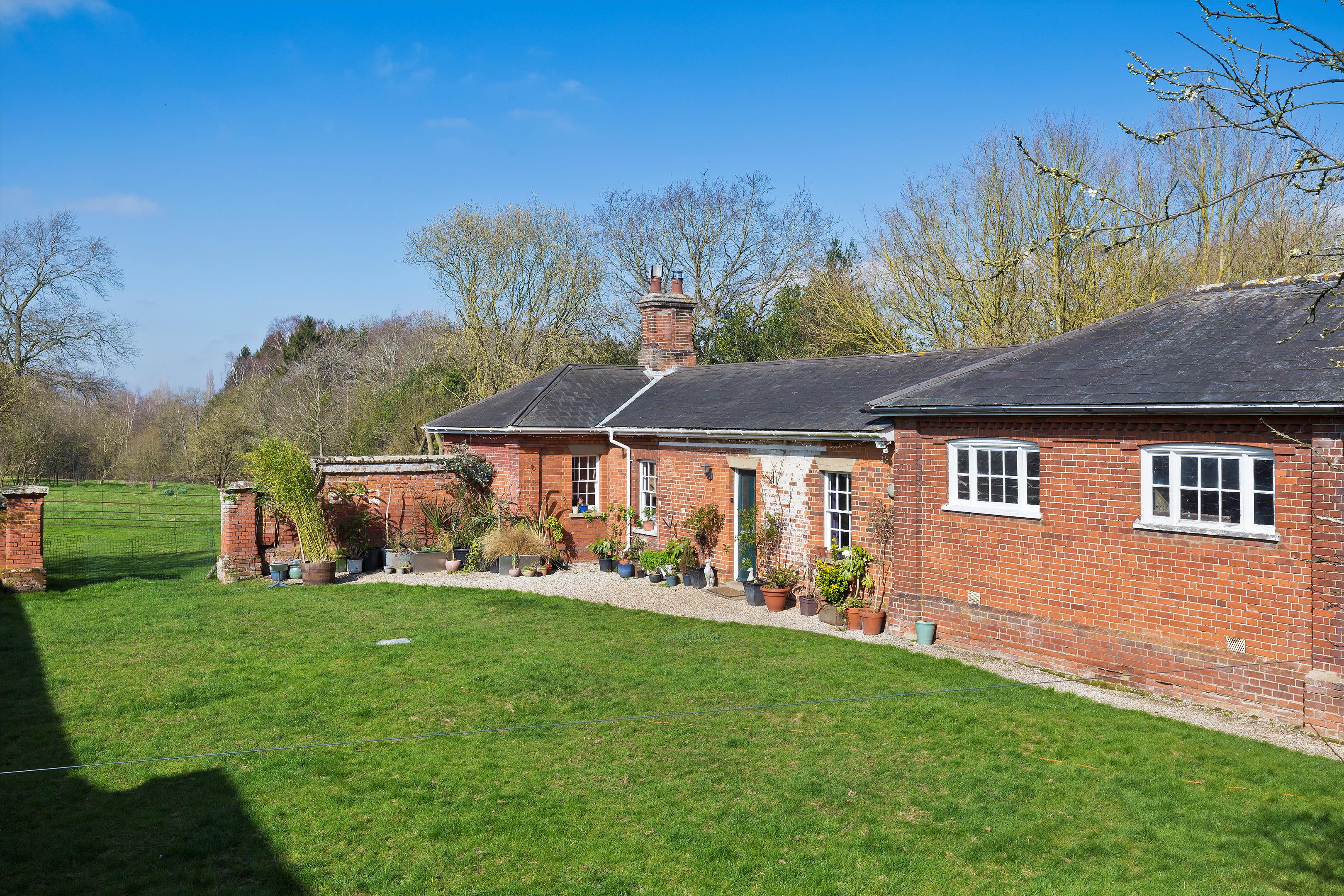 24 acres, Boxted, Colchester, CO4, Essex UKLandandFarms.co.uk