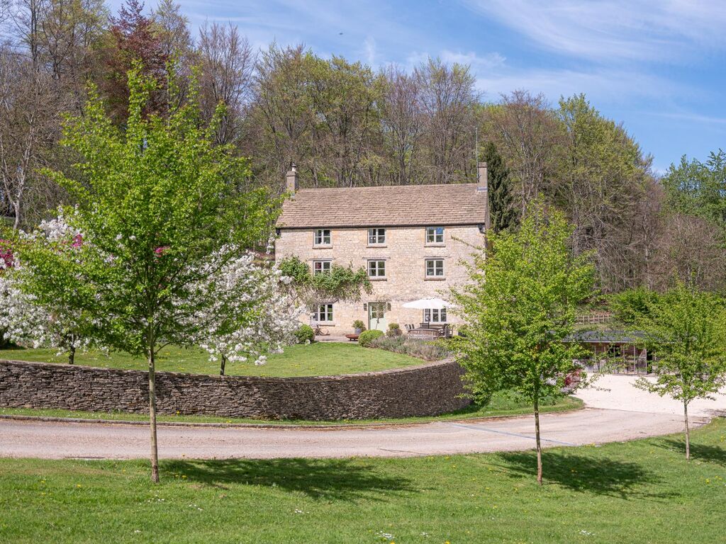 Image of Bagendon, Cirencester, Gloucestershire, GL7