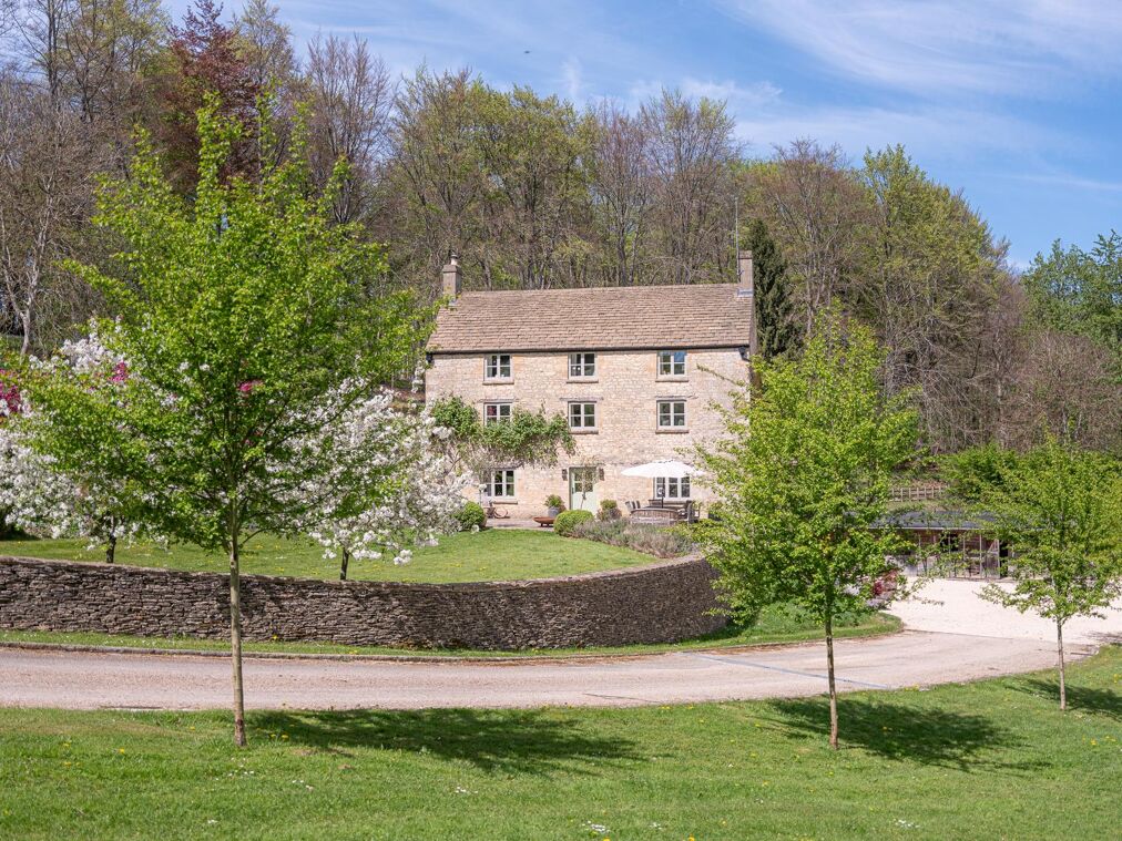 Image of Bagendon, Cirencester, Gloucestershire, GL7