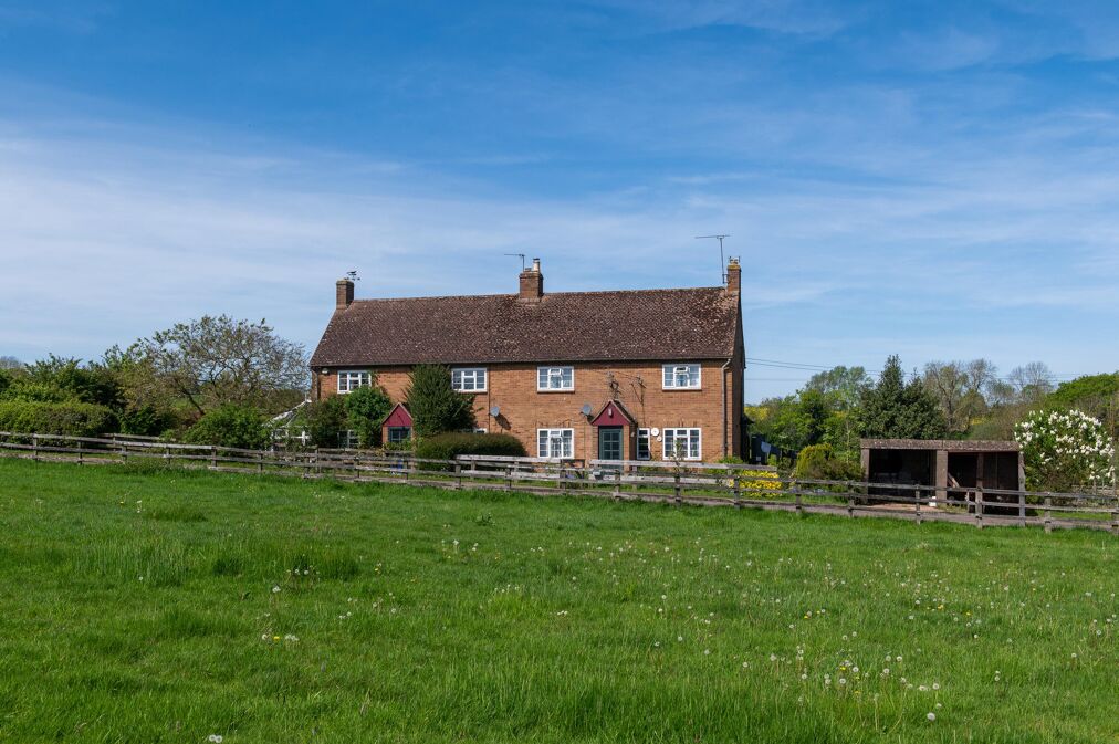 Image of Lot 2 - 1 Beechams Cottage - Cropredy Lawn Farm, OX17