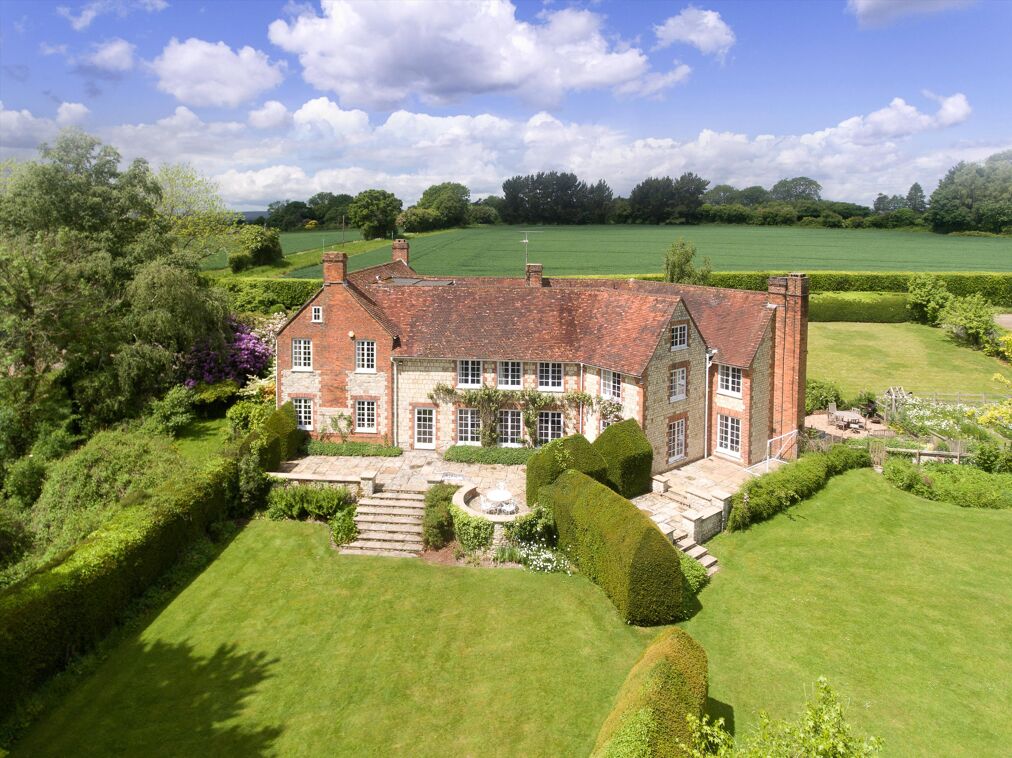 Image of Hay Place Lane, Binsted, Alton, Hampshire, GU34