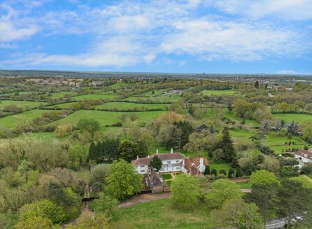 Picture of 8 bedroom house for sale.