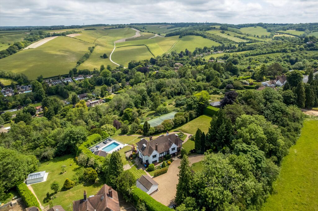 Image of Lunghurst Road, Woldingham, Caterham, Surrey, CR3.