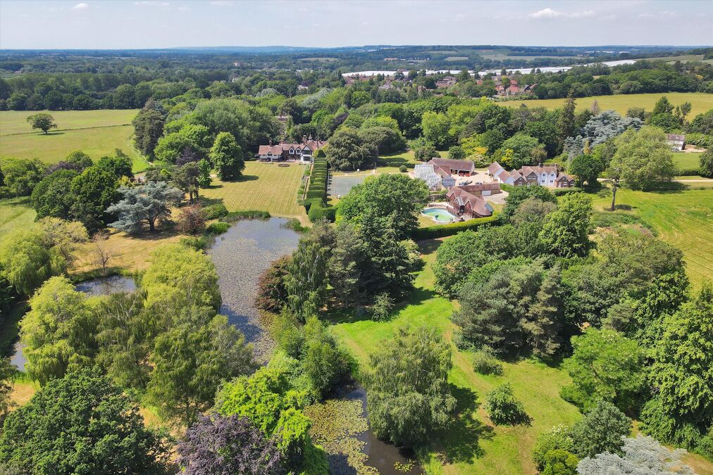 Image of Vicarage Road, Yalding, Kent, ME18