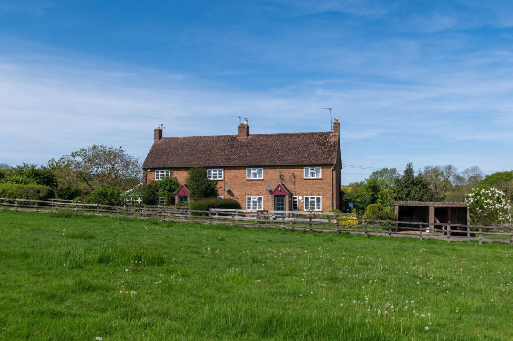 Image of Lot 1 - 2 Beechams Cottage - Cropredy Lawn Farm OX17