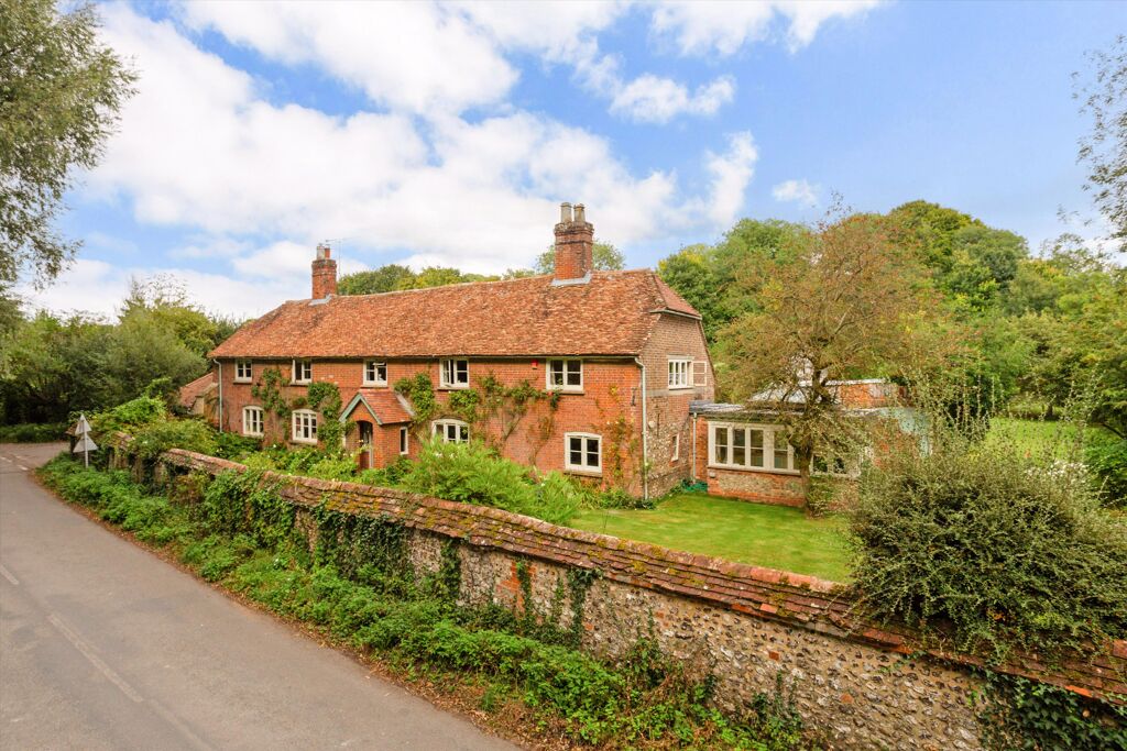 Image of Knockwood Lane, Nether Wallop, Stockbridge, Hampshire, SO20