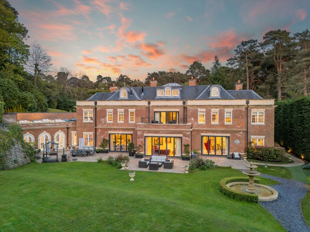 Image of Golf Club Road, St George's Hill, Weybridge, Surrey, KT13