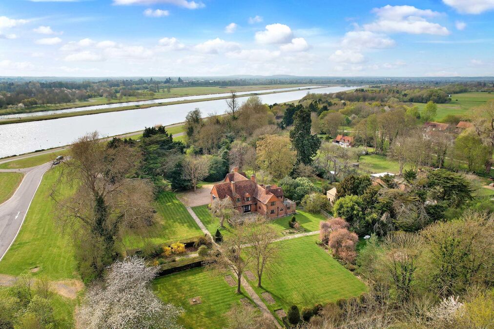 Image of Boveney Road, Dorney, Windsor, SL4