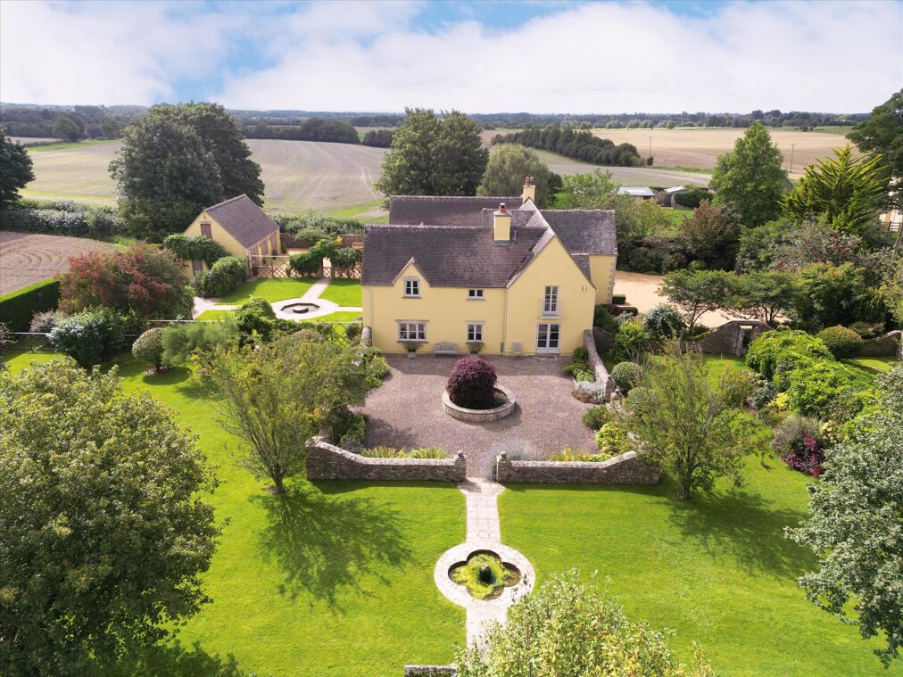 Image of Peaches Barton Farm, Minchinhampton, Stroud, Gloucestershire, GL6