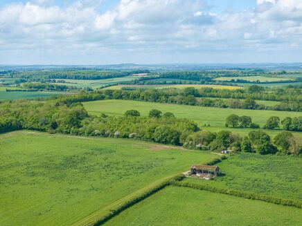 Picture of 3-9 bedroom farm/estate for sale.