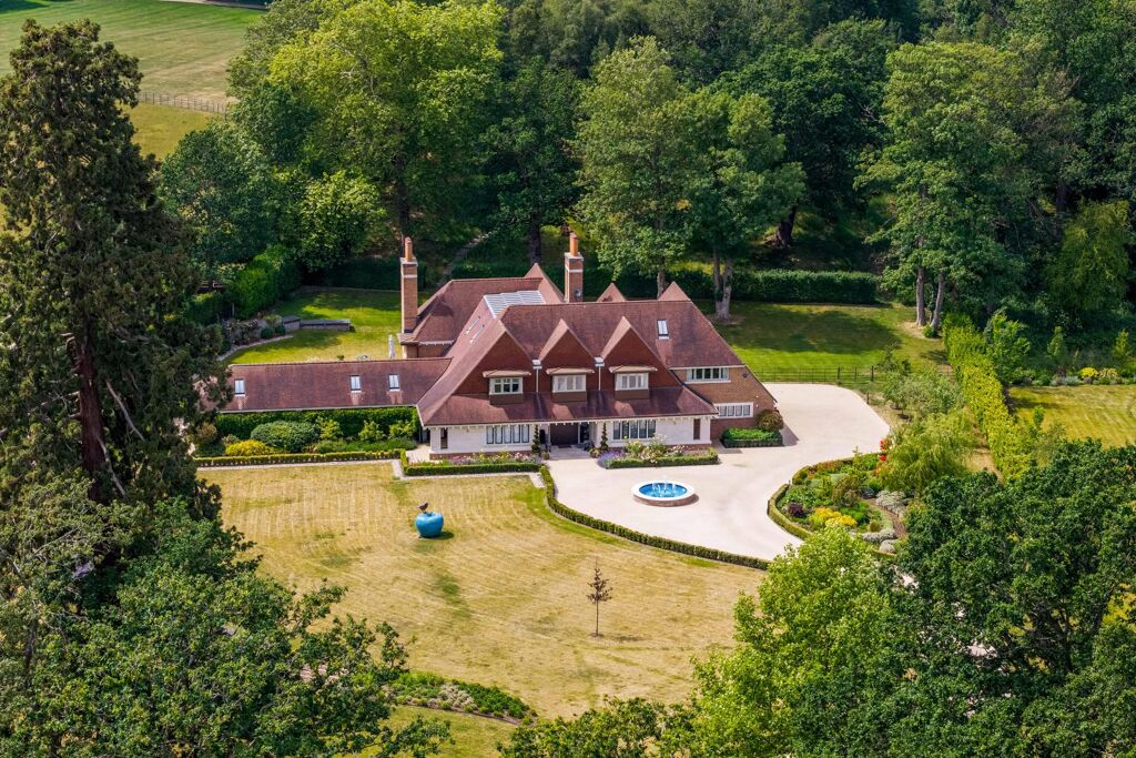 Image of Wildernesse Avenue, Sevenoaks, Kent TN15.
