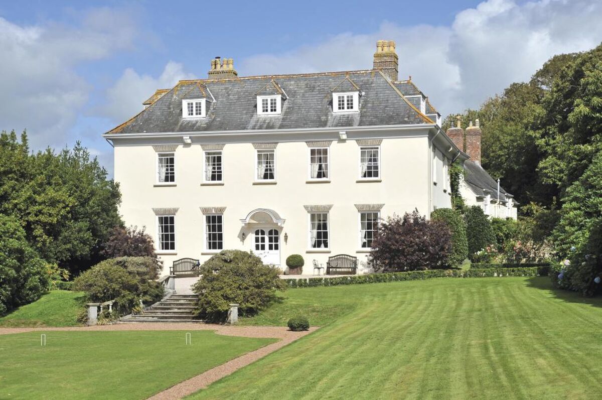 house for sale in South Milton, Kingsbridge, Devon CHO060201 Knight