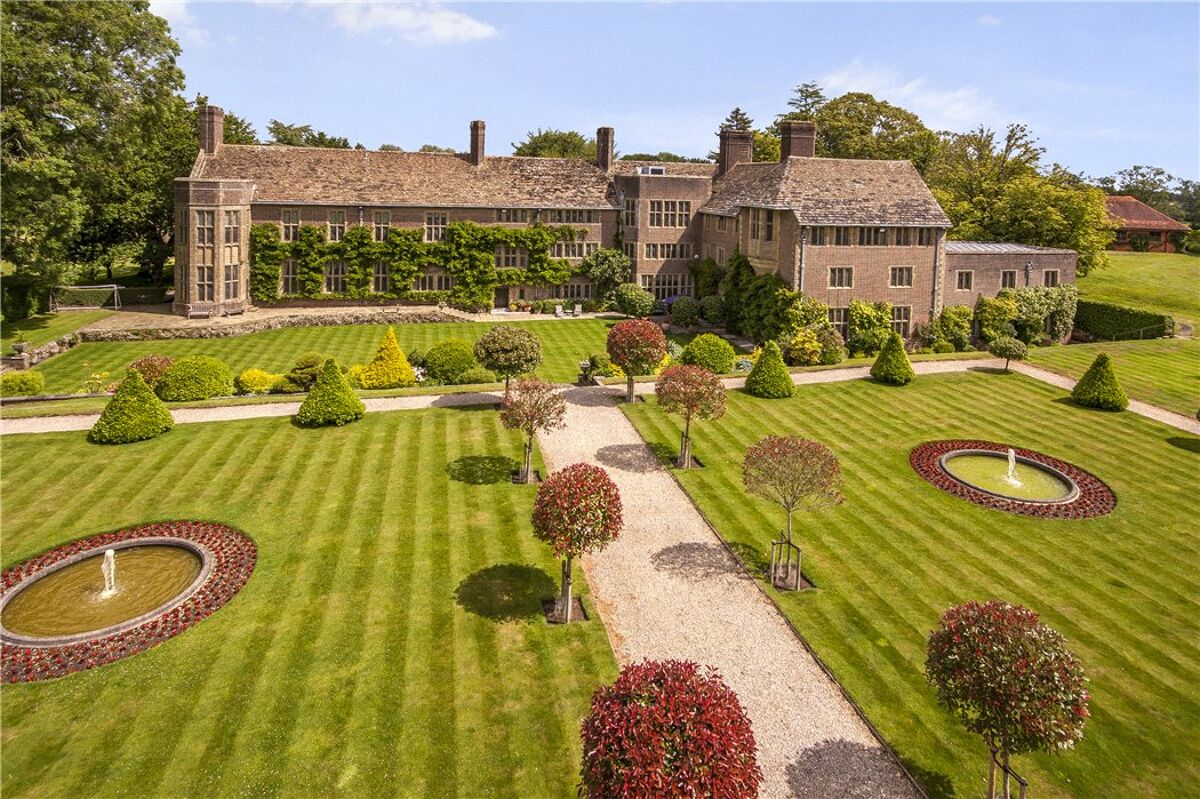 house for sale in Horsham Road, Steyning, West Sussex, BN44 CHO080363