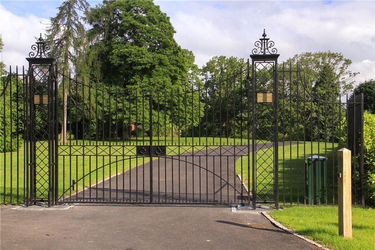 house for sale in Horsham Road, Steyning, West Sussex, BN44 CHO080363