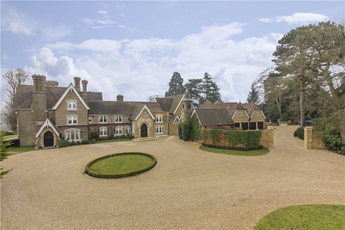 house for sale in Robins Nest Hill, Little Berkhamsted, Hertfordshire