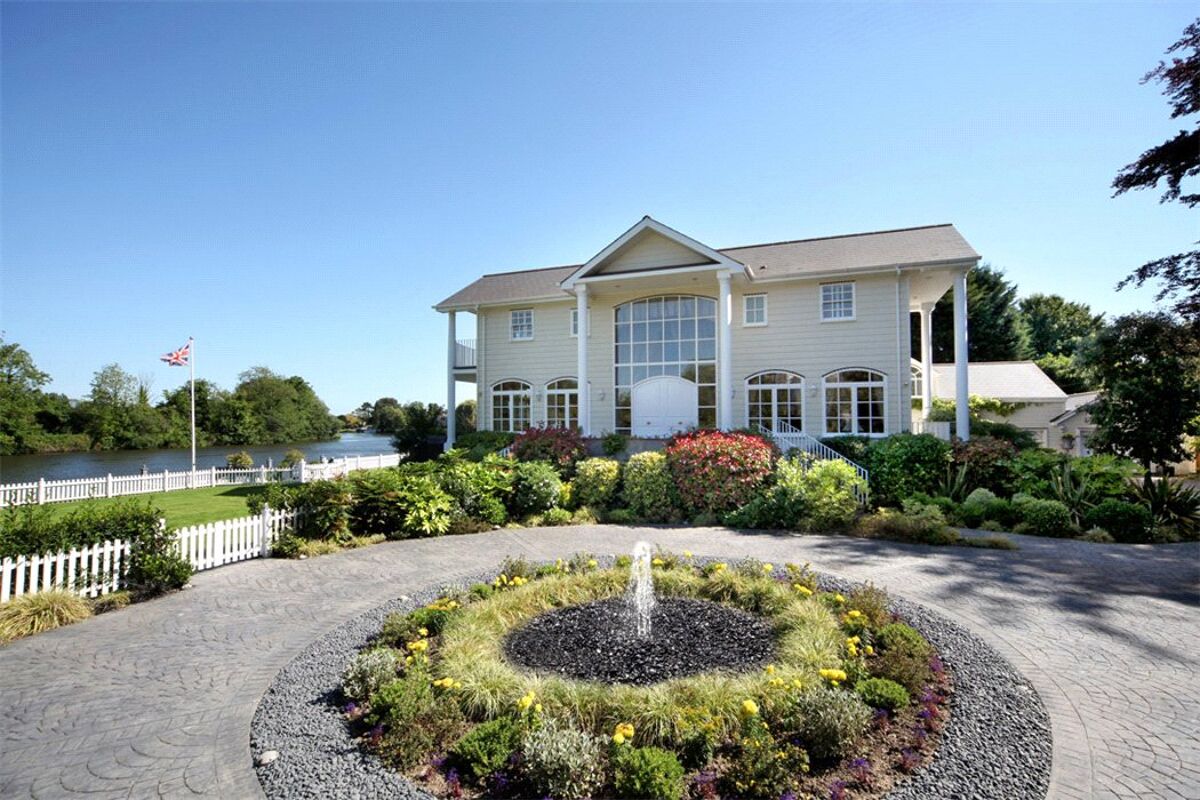 house for sale in Fishery Road, Bray, Maidenhead, Berkshire, SL6