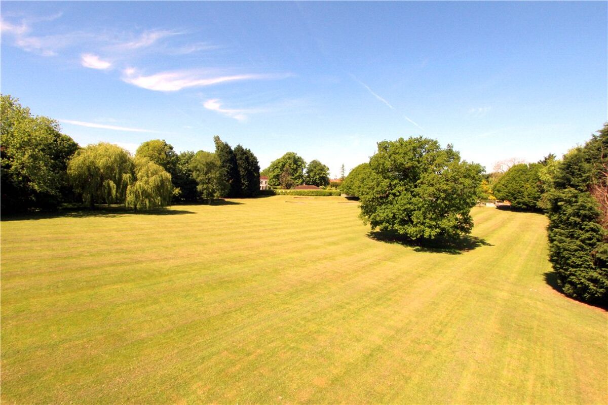 house for sale in Abridge Road, Chigwell, Essex, IG7 CHO120084