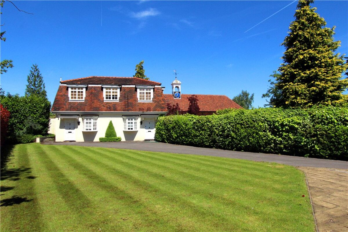 house for sale in Abridge Road, Chigwell, Essex, IG7 CHO120084