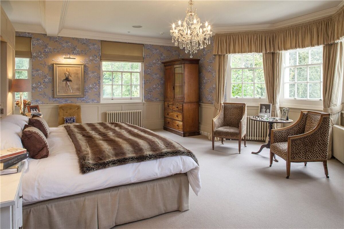 house for sale in Froyle Road, Shalden, Alton, Hampshire, GU34