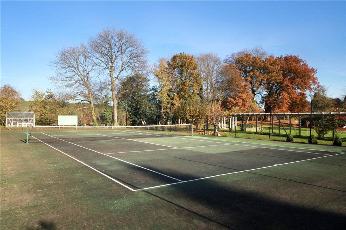 house for sale in Stanstead Abbotts, Ware, Hertfordshire, SG12