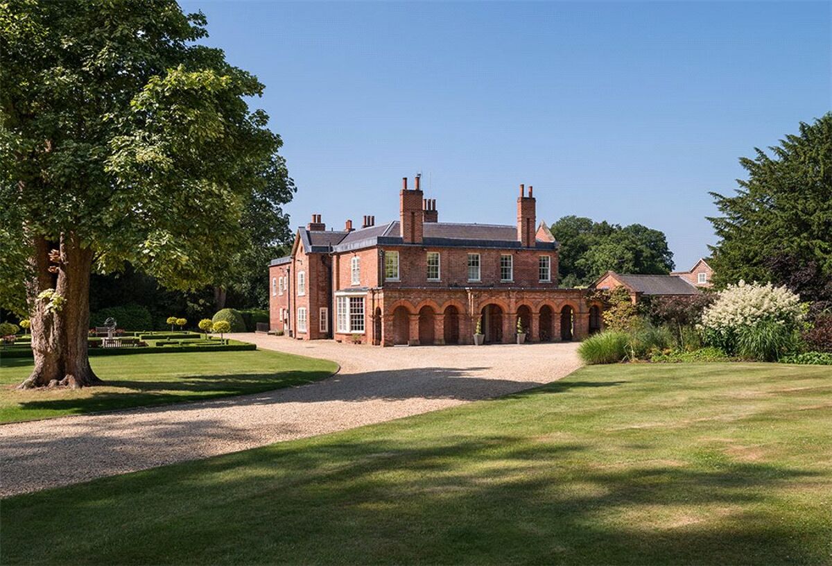 house for sale in Highmoor, HenleyOnThames, Oxfordshire, RG9