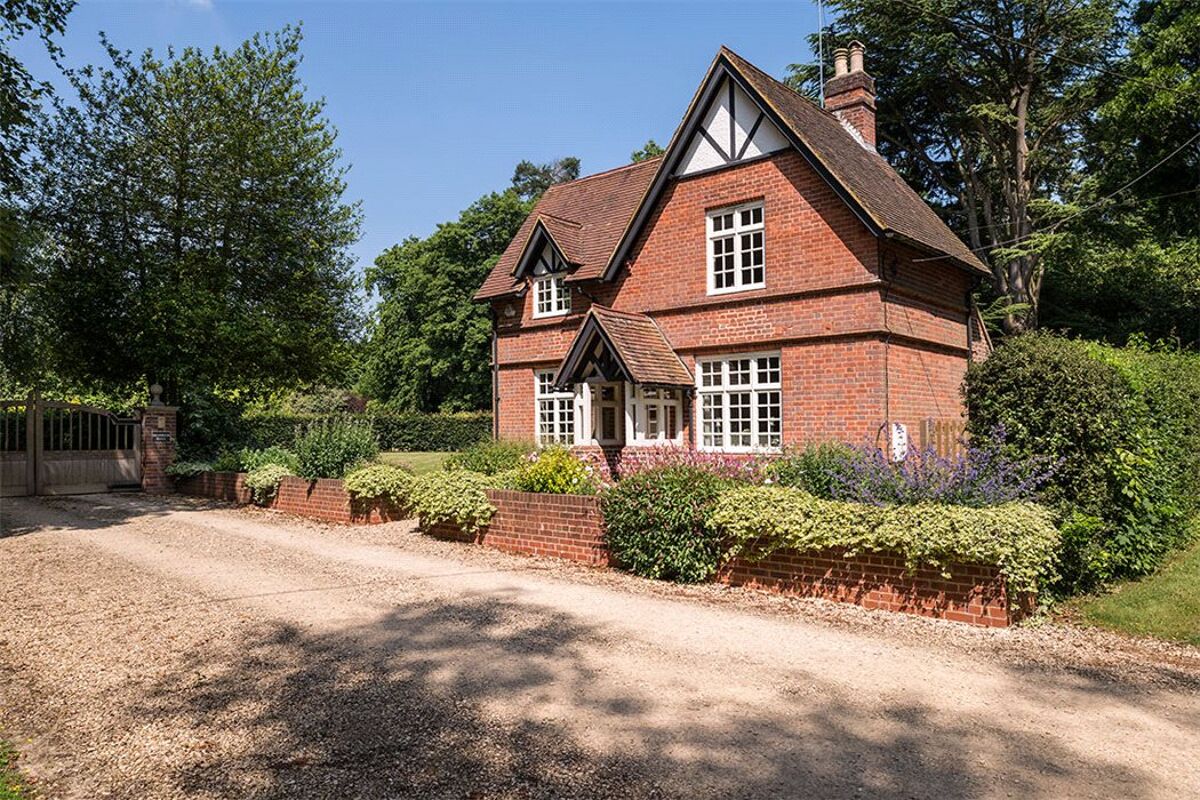 house for sale in Highmoor, HenleyOnThames, Oxfordshire, RG9