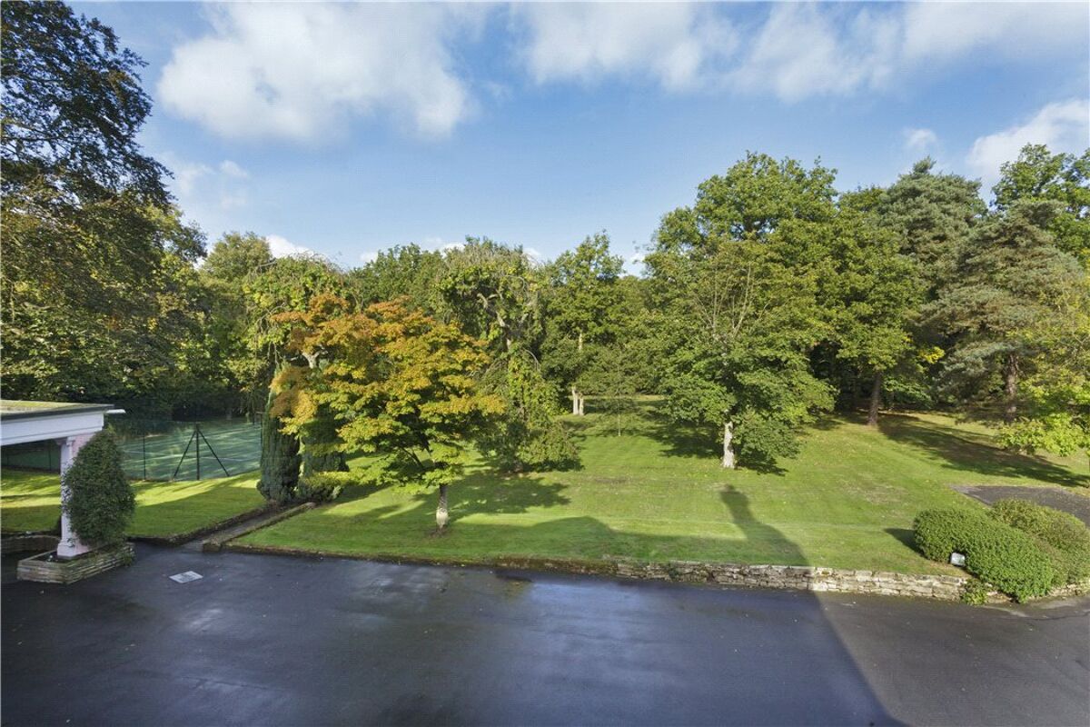 house for sale in Beacon Hill, Wickham Essex, CM8 CHO130557