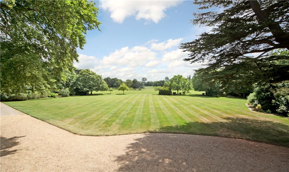 house for sale in Lathbury, Newport Pagnell, Buckinghamshire, MK16