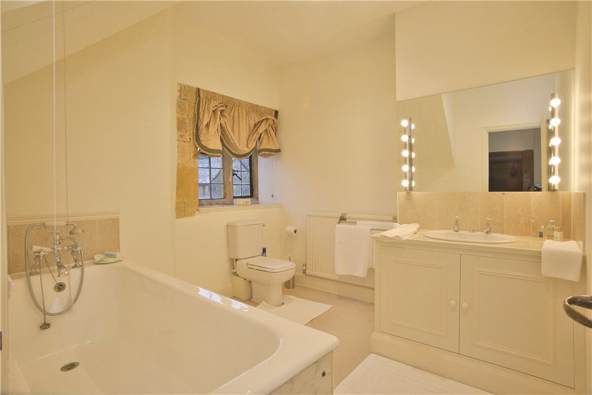 house for sale in Longburton, Sherborne, Dorset, DT9 CHO130586