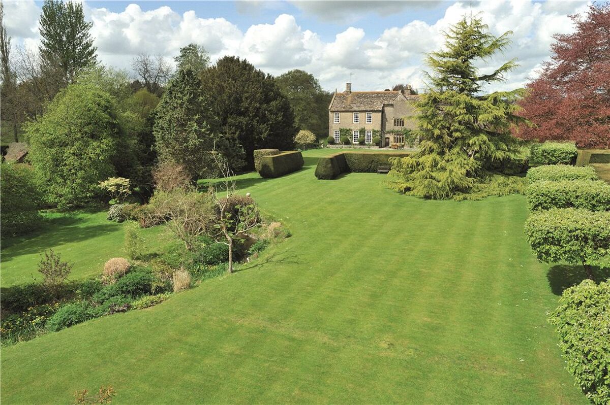 house for sale in Longburton, Sherborne, Dorset, DT9 CHO130586